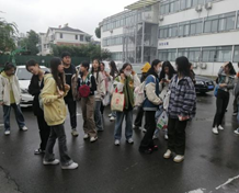 鱼渊海跃，玉汝于成