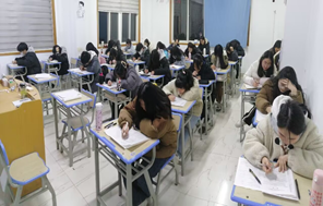 合肥正辉艺文学校举行第一次模拟检测