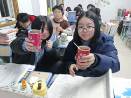倾情关怀 ,温情“腊八”